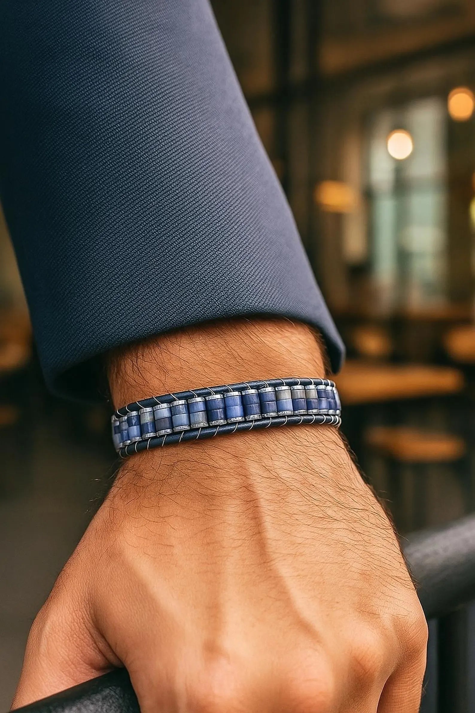 Bracciale in lapislazzuli fatto a mano – Perle di gemma blu naturale con vera pelle e chiusura magnetica in acciaio inossidabile