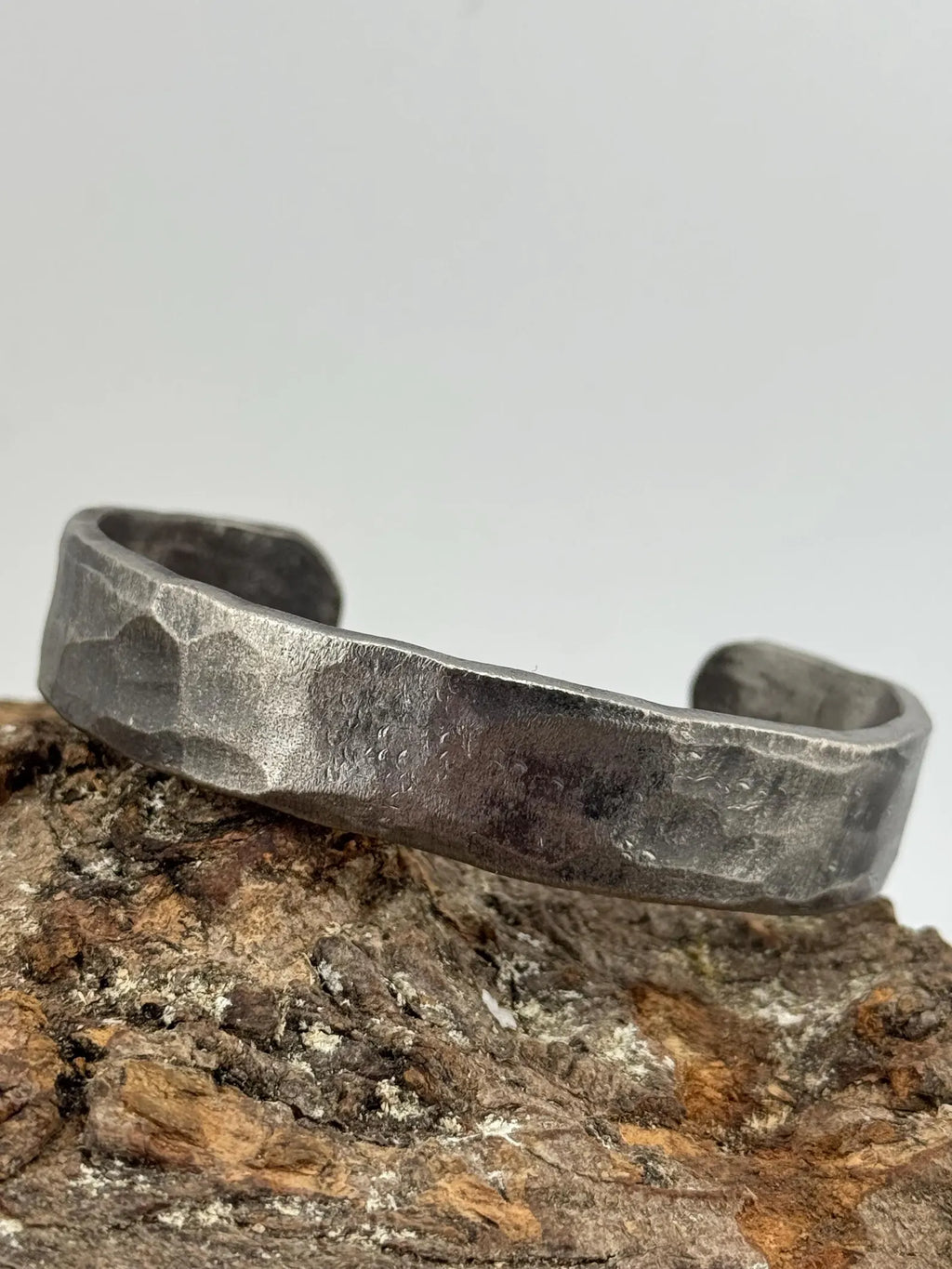 Bracciale rigido in acciaio inossidabile