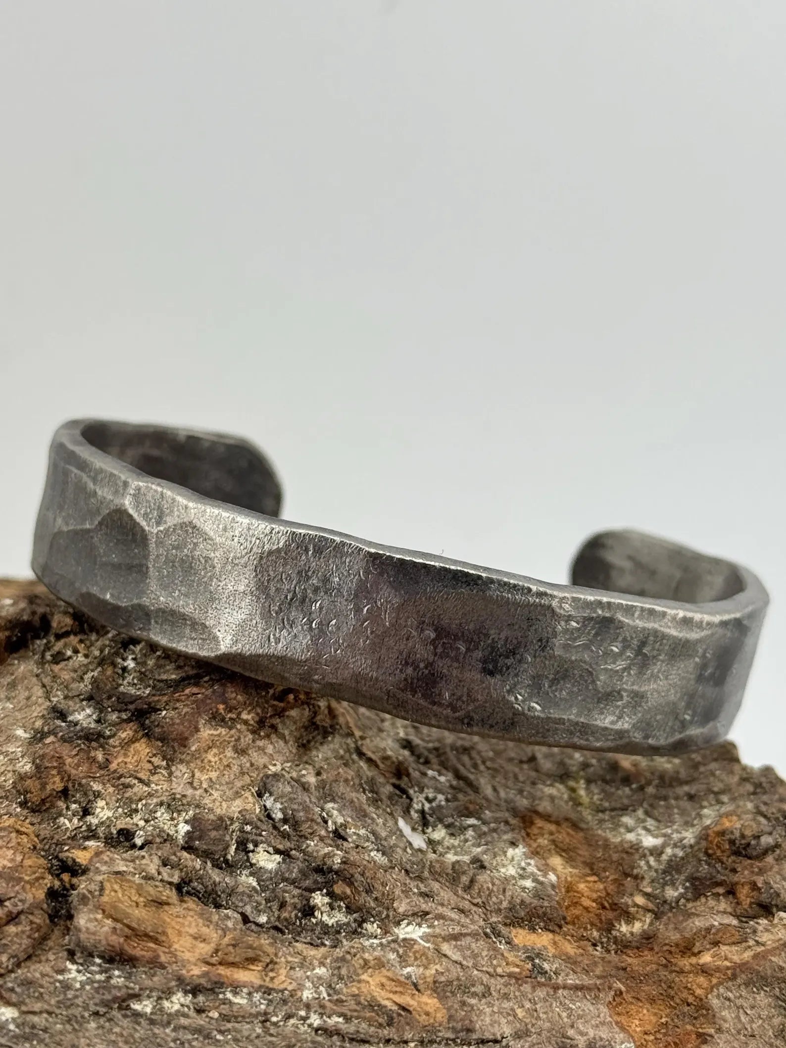 Bracciale rigido in acciaio inossidabile