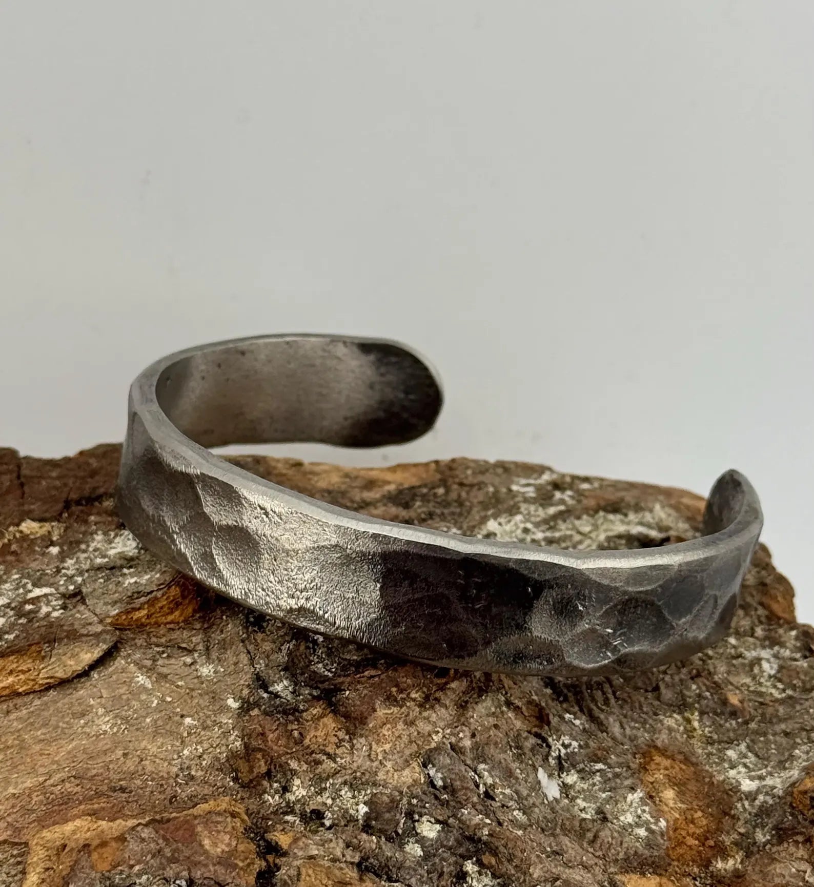 Bracciale rigido in acciaio inossidabile
