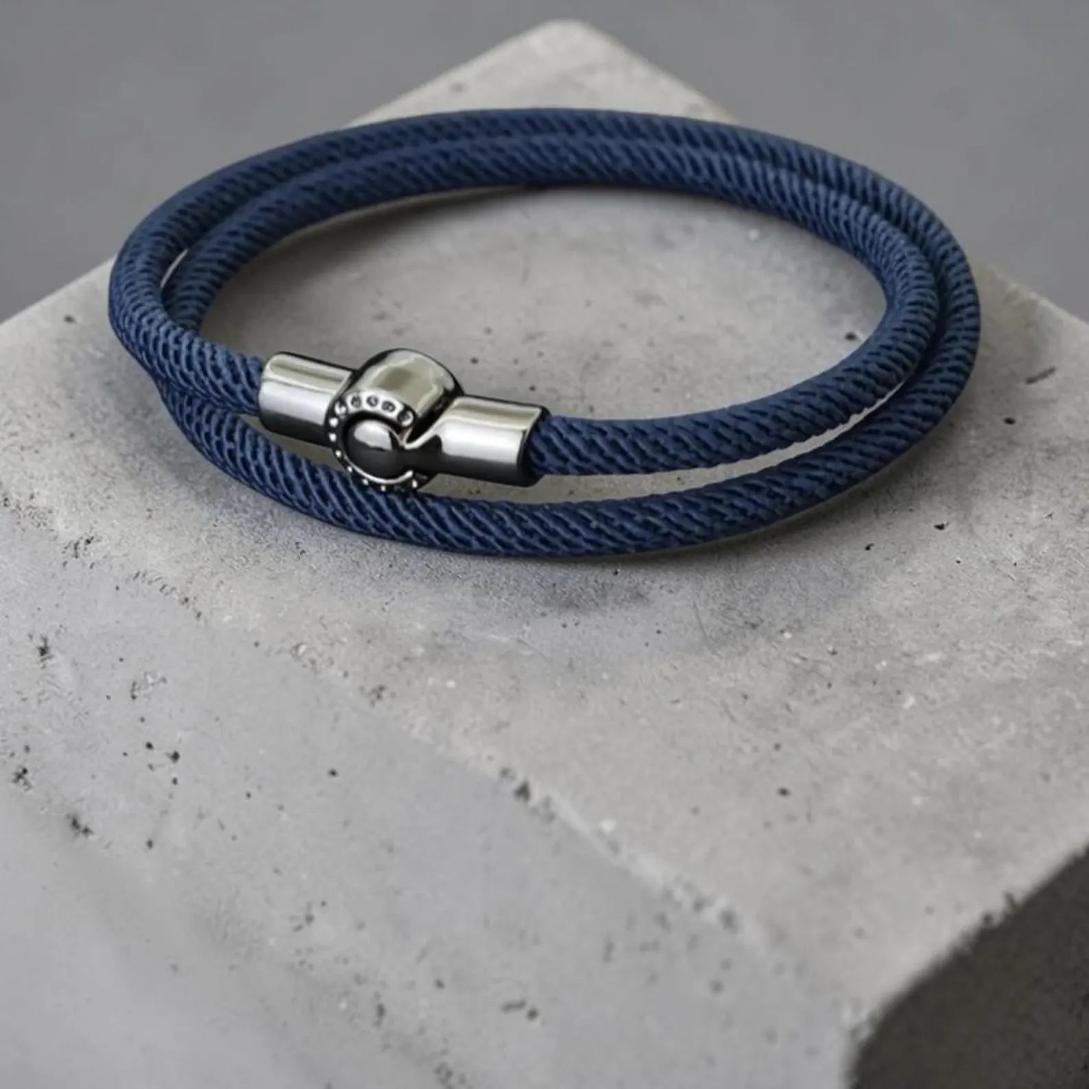 Bracciale da uomo a doppio strato in corda - Chiusura magnetica in acciaio inossidabile, stile minimalista